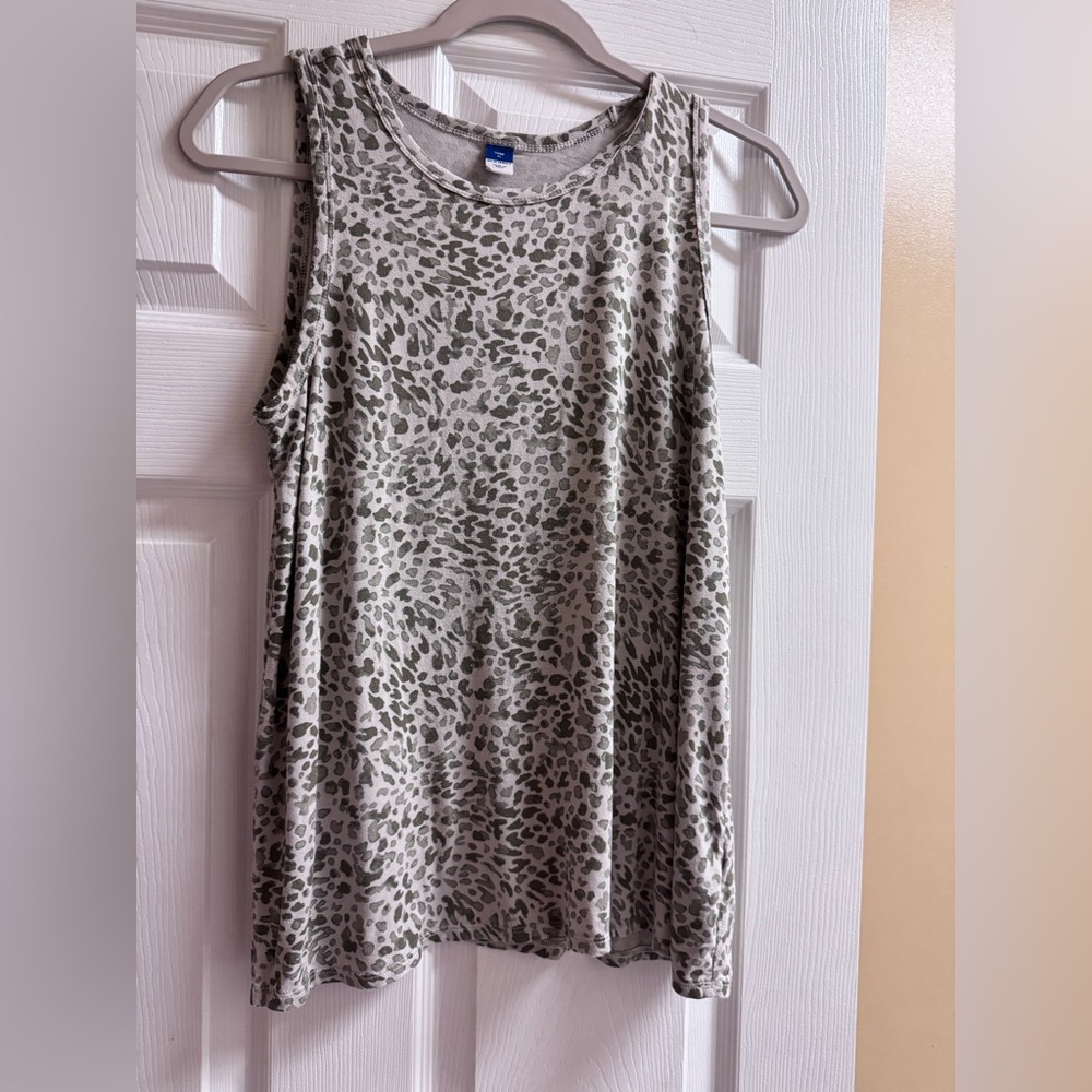 Old Navy- Leopard Print Sleeveless Top
